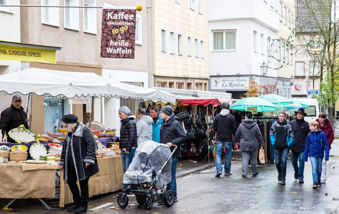 Stadtmarkt trotzt dem Wetter - Bild 51_50