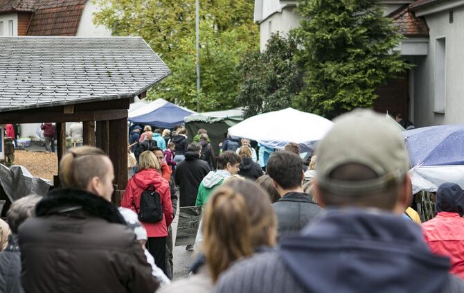GroÃer TrÃ¶delmarkt in PlÃ¼derhausen_3