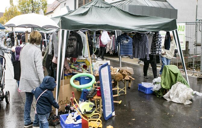GroÃer TrÃ¶delmarkt in PlÃ¼derhausen_32