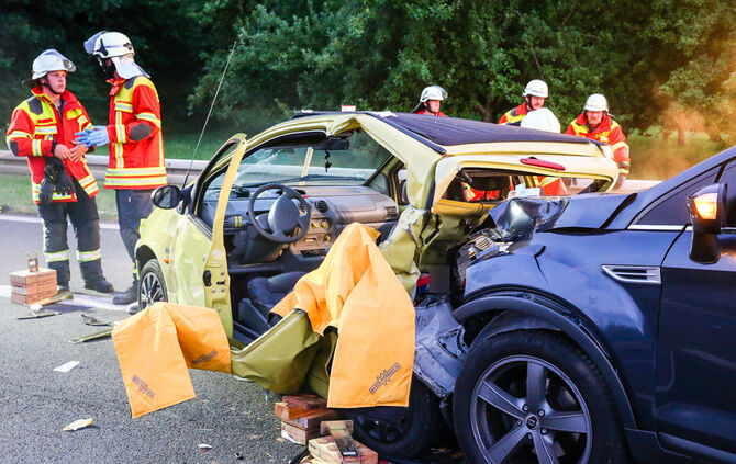 Fotos Unfall B 29 Geradstetten - Bild 16_6