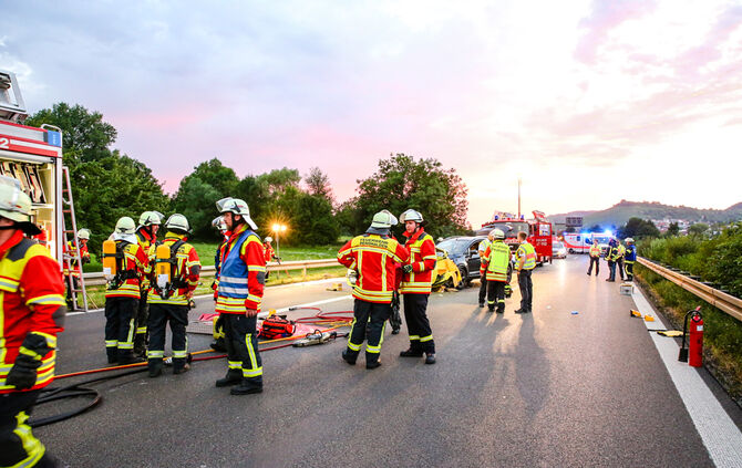 Fotos Unfall B 29 Geradstetten - Bild 13_9