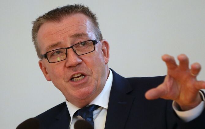 2f214052-9970-43f2-a651-acfa7d40fd3a.jpg_0