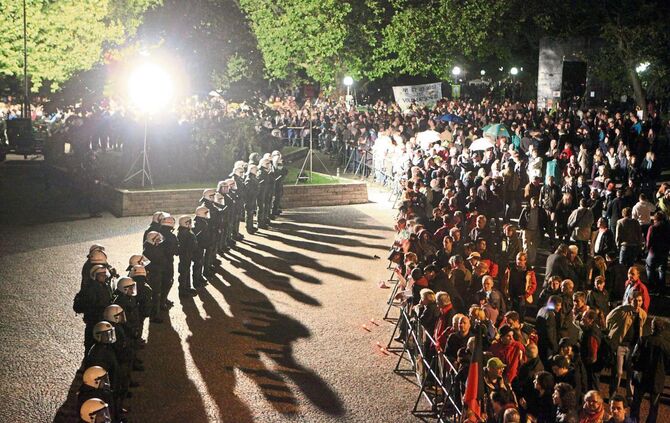 Stuttgart 21 Polzei Wasserwerfer Räumung Schlossgarten Baumschützer Stuttgart21 Demonstration Eskalation