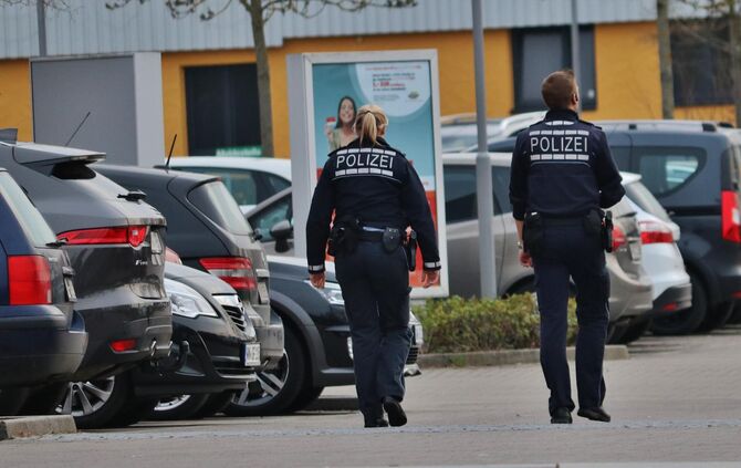 Badeunfall im Schorndorfer Oskar Frech Seebad - Person eingeklemmt