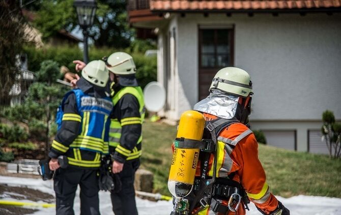 Hochleistungsakkus defekt: Garage brennt aus_4