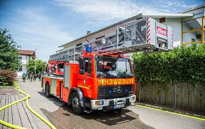 Hochleistungsakkus defekt: Garage brennt aus_10