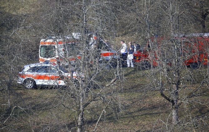 FlÃ¤chenbrand am Hang Person liegt im Feuer_3