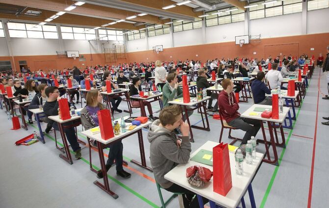 Abiturprüfungen 2017 beginnen_7