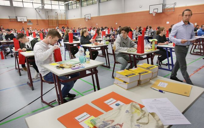 Abiturprüfungen 2017 beginnen_10
