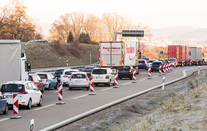 Brennender Pkw auf der B14_16
