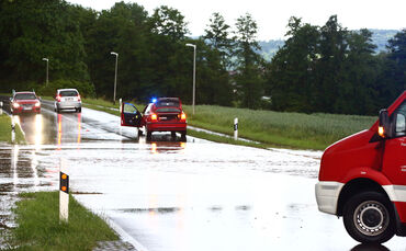 Starkregen sorgt für Überflutungen in Weiler zum Stein - Bild 10_0