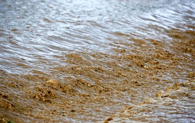 Starkregen sorgt für Überflutungen in Weiler zum Stein - Bild 14_20