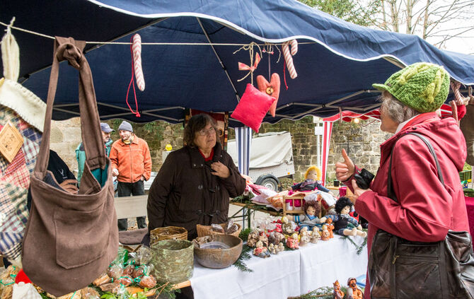 Weihnachtsmarkt der Vereine - Bild 39_15