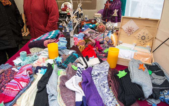 Weihnachtsmarkt der Vereine - Bild 35_19