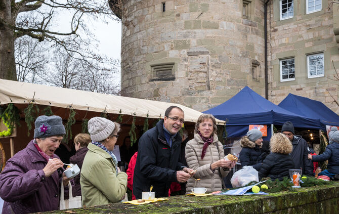 Weihnachtsmarkt der Vereine - Bild 26_28