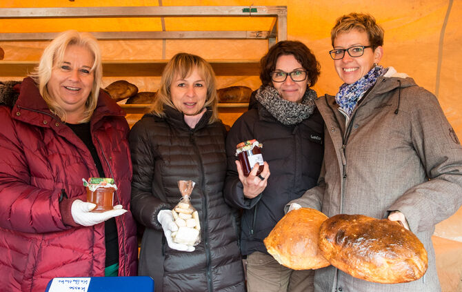 Weihnachtsmarkt der Vereine - Bild 23_31