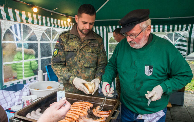 Weihnachtsmarkt der Vereine - Bild 17_37