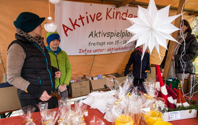 Weihnachtsmarkt der Vereine - Bild 12_41