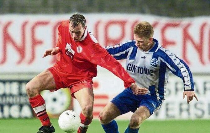 Stuttgarter Kickers - FC Energie Cottbus Dirk Wüllbier ( Kickers , rechts ) - Marcel Rath