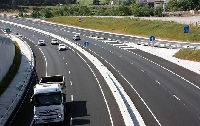road-546152_960_720_0