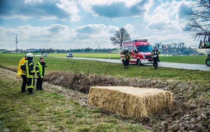 Leutenbach-Nellmersbach: Guelle laeuft in den Bach - Feuerwehr verhindert schlimmeres_9