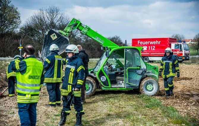 Leutenbach-Nellmersbach: Guelle laeuft in den Bach - Feuerwehr verhindert schlimmeres_5