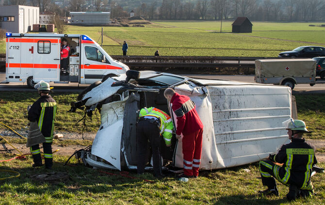 Frontal gegen Baum_1