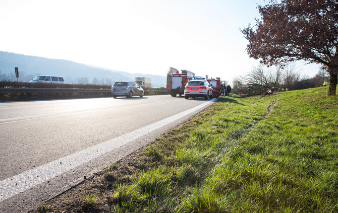 Frontal gegen Baum_2