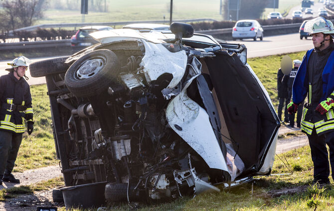 Frontal gegen Baum_5
