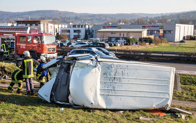 Frontal gegen Baum_8