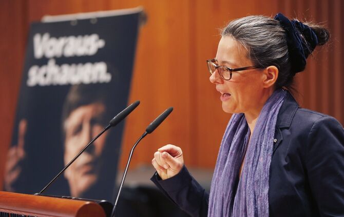 Scheer Waiblingen Welfensaal Bürgerzentrum Herrmann Scheers 70. Geburtstag. Politischer Abend mit Dr. Nina Scheer (nach Begrüßun