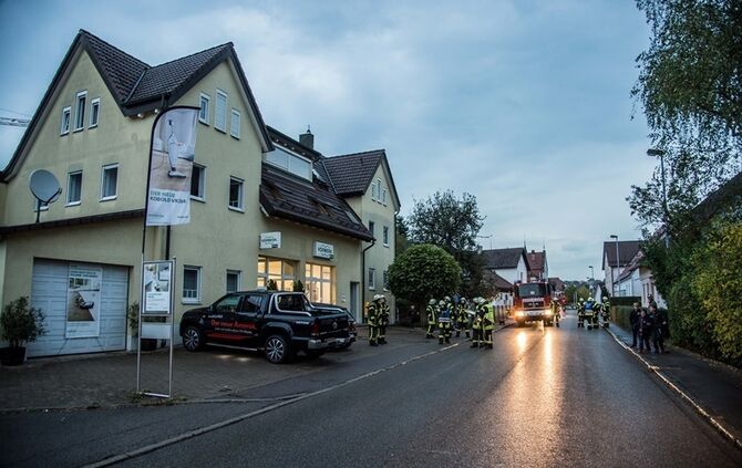 Mutter und Kind mit Atemwegsbeschwerden ins Krankenhaus - Bild 04_3