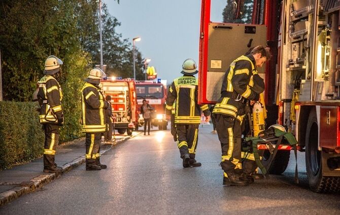 Mutter und Kind mit Atemwegsbeschwerden ins Krankenhaus - Bild 10_10