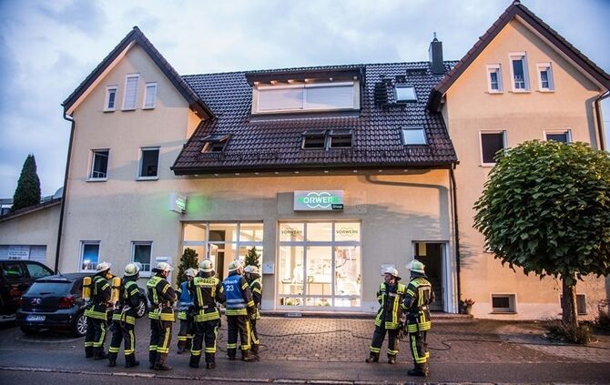 Mutter und Kind mit Atemwegsbeschwerden ins Krankenhaus - Bild 13_15