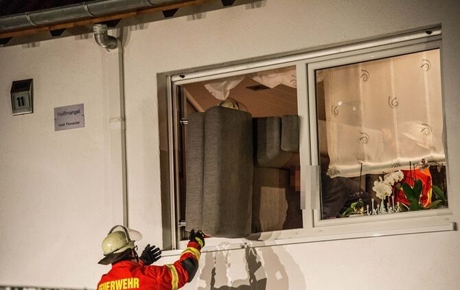 Waermestrahler faengt Feuer - Rauchmelder verhindert Wohnungsbrand - Bild 07_1