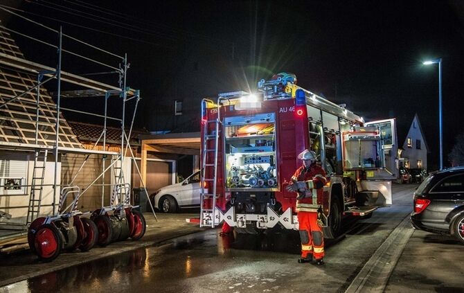 Waermestrahler faengt Feuer - Rauchmelder verhindert Wohnungsbrand - Bild 03_5