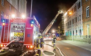 Brand in den Ausstellungsraeumen von Thomas G. Hornauer, Pluederhausen, Rems-Murr-Kreis, Ba.-Wue., 29.11.2016.