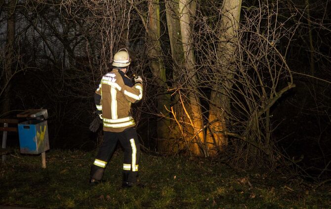 Personen lebensgefährlich unterkühlt an einem Bach gefunden_2