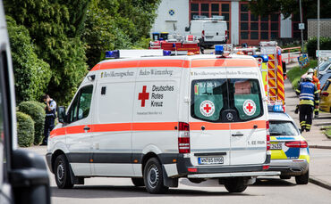 Brand im Dachstuhl eines Wohnhauses, Schnarrenbergstr., Winnenden-Birkmannsweiler, 08.08.2021.