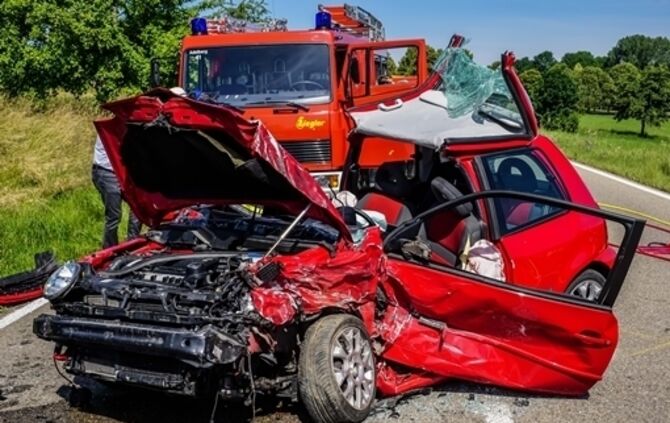 Frontalzusammenstoss auf der L 1147 - mehrere Verletzte - Bild 03_0