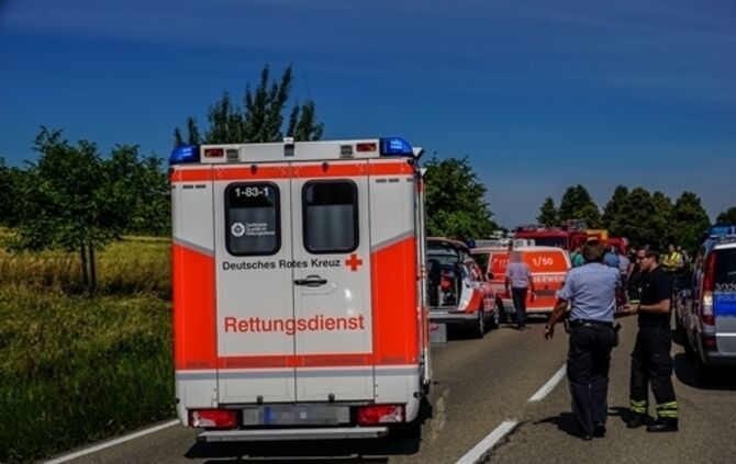 Frontalzusammenstoss auf der L 1147 - mehrere Verletzte - Bild 01_3