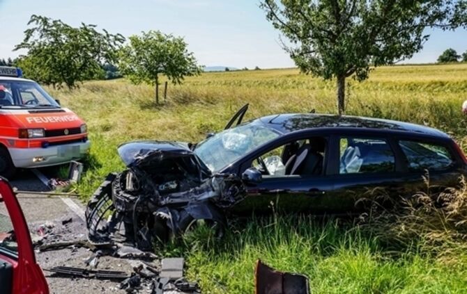 Frontalzusammenstoss auf der L 1147 - mehrere Verletzte - Bild 06_5