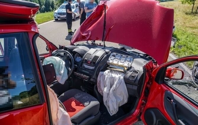 Frontalzusammenstoss auf der L 1147 - mehrere Verletzte - Bild 07_6