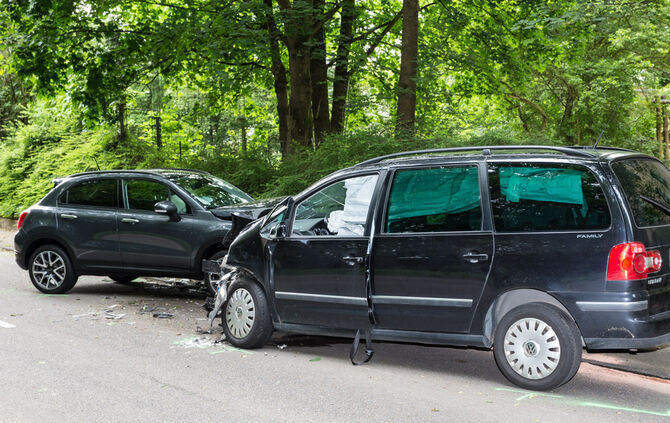 Frontalzusammenstoß - Bild 06_3