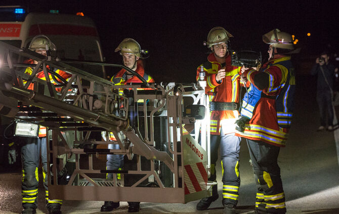 Zwei Tote bei schwerem Unfall - Bild 13_11