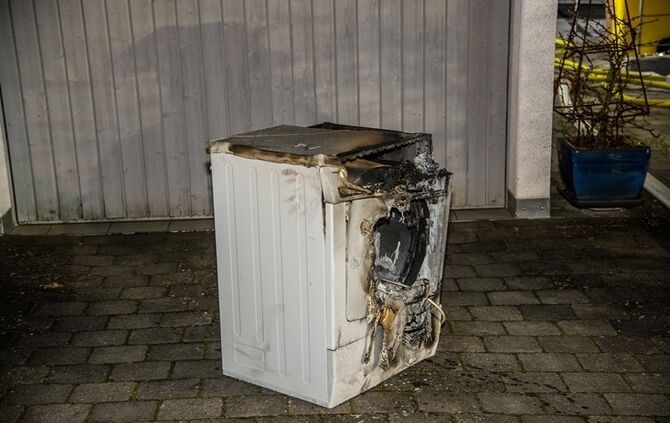 Waeschetrockner brennt im Keller eines Einfamilienhauses - Bild 03_2