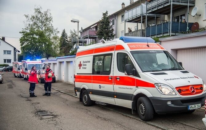 Küchenbrand fordert mehrere Verletzte - Bild 08_7