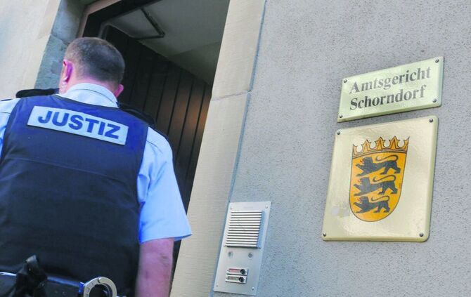 Amtsgericht Schorndorf Symbol Symbolbild