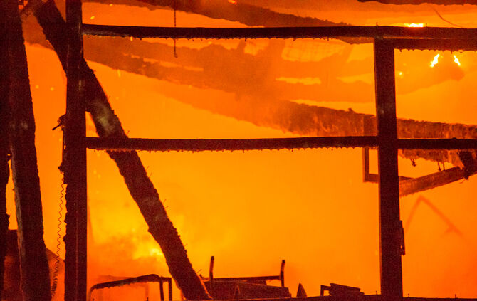 Feldscheuer niedergebrannt - Bild 03_7