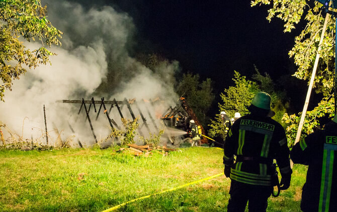 Feldscheuer niedergebrannt - Bild 18_8